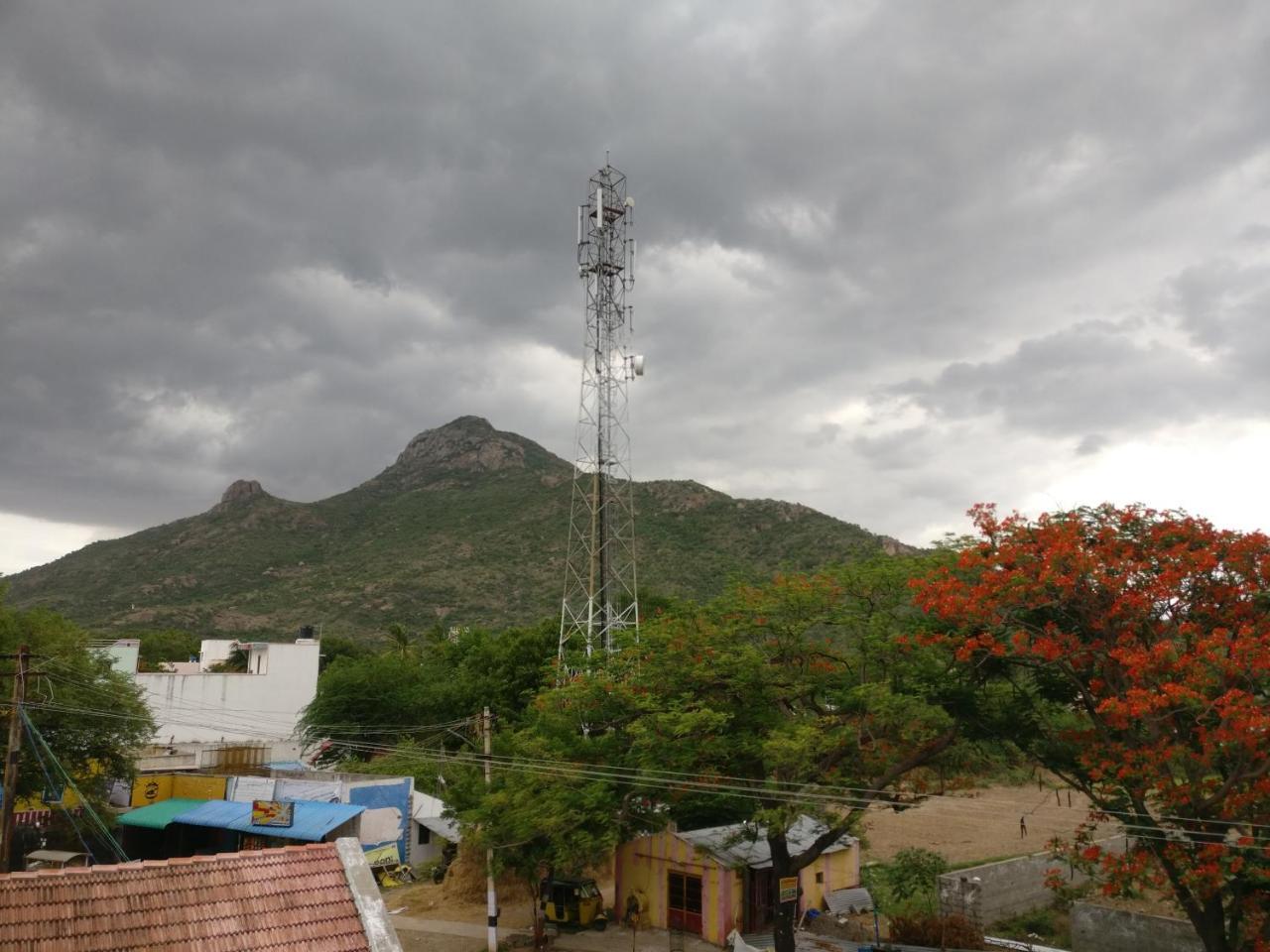 Selvalakshmi Restaurant And Lodge Tiruvannāmalai Exterior photo